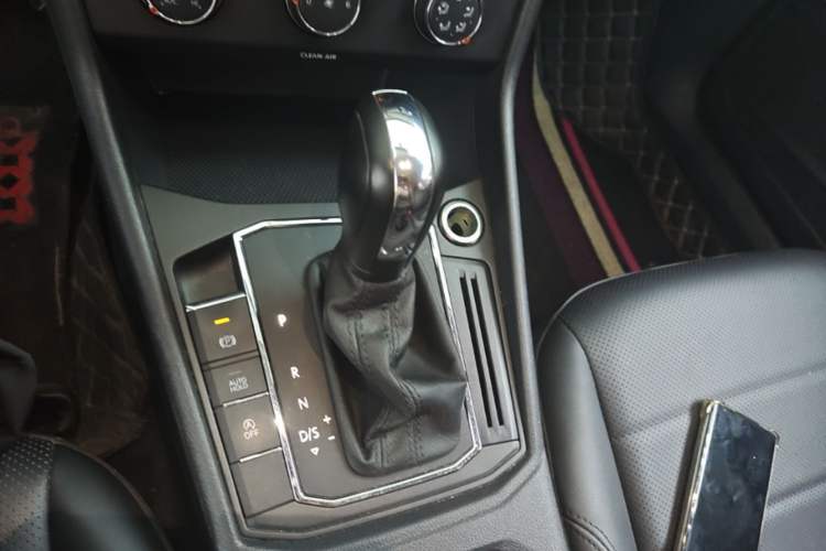 Used Volkswagen Lavida 2021 1.5L Automatic Comfort Edition Gear Lever
