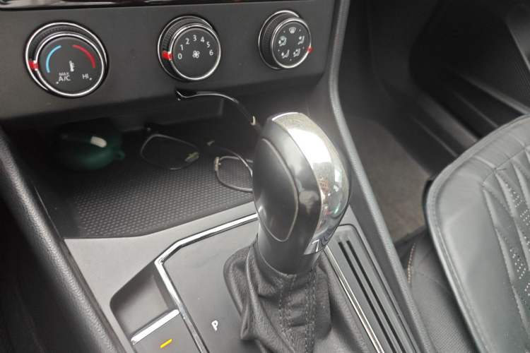 Used Volkswagen Lavida 2021 280TSI DSG Comfort Edition Gear Lever