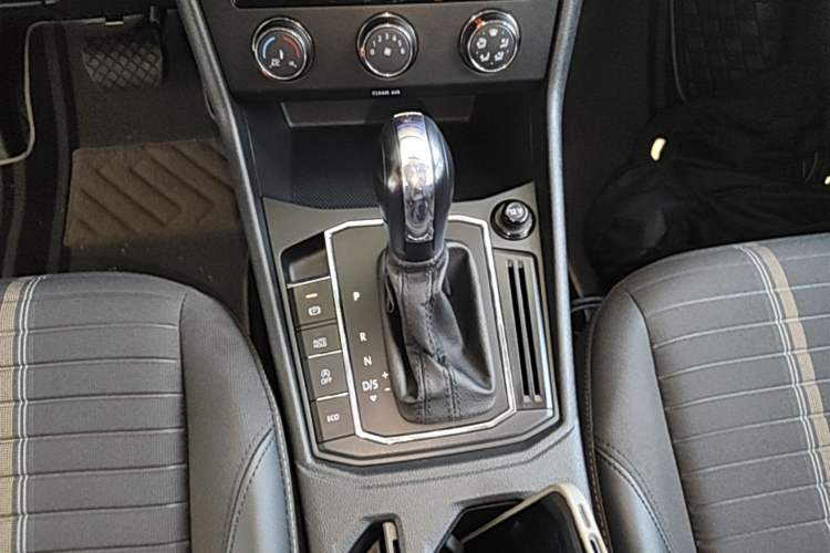 Used Volkswagen Lavida 2021 280TSI DSG Comfort Edition Gear Lever