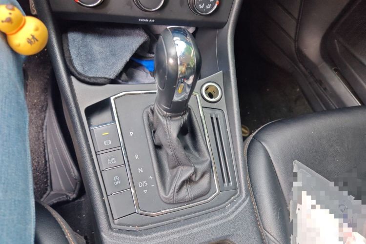 Used Volkswagen Lavida 2021 1.5L Automatic Vision Edition Gear Lever