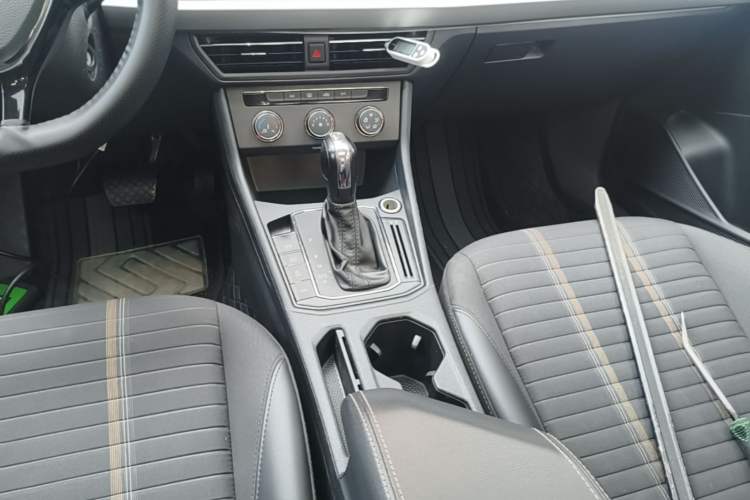 Used Volkswagen Lavida 2021 280TSI DSG Comfort Edition Gear Lever