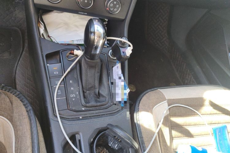 Used Volkswagen Lavida 2021 1.5L Automatic Fashion Edition Gear Lever