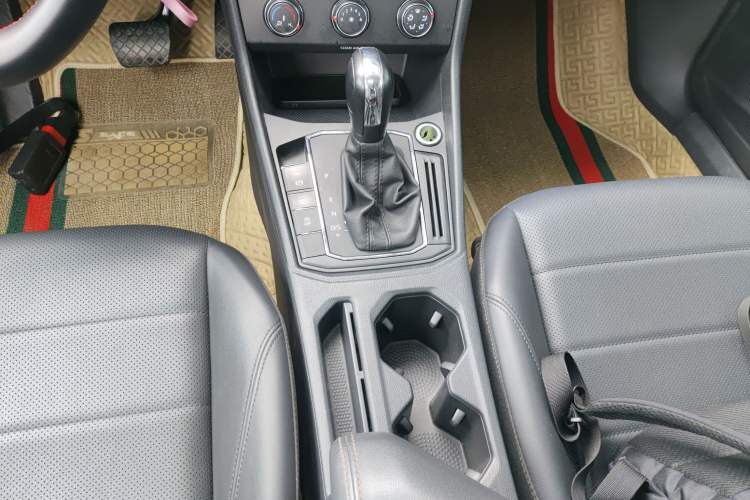 Used Volkswagen Lavida 2021 1.5L Automatic Comfort Edition Gear Lever