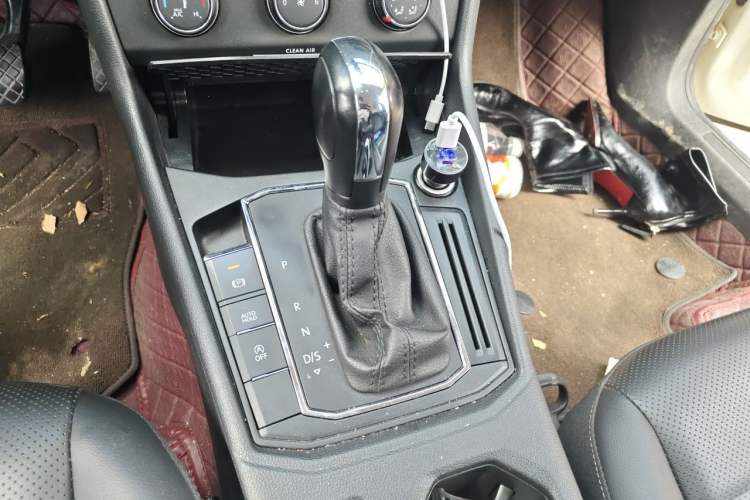 Used Volkswagen Lavida 2021 1.5L Automatic Comfort Edition Gear Lever