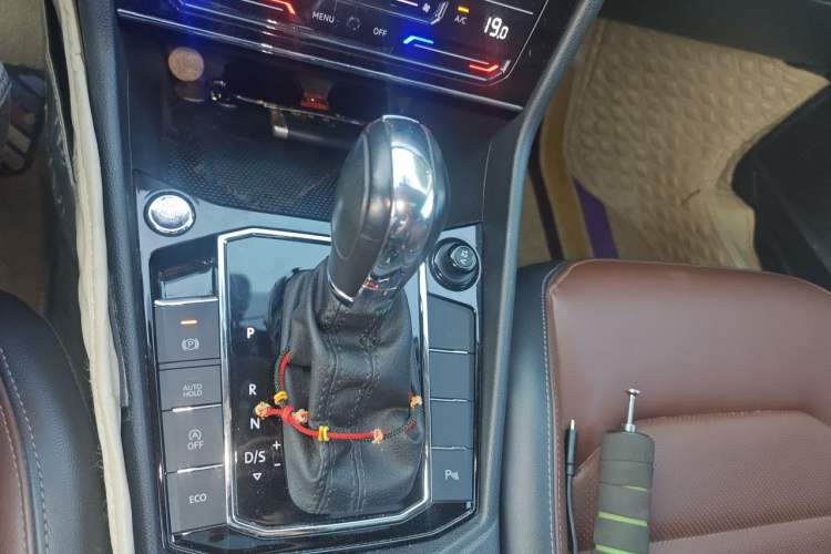 Used Volkswagen Lavida 2021 280TSI DSG Luxury Edition Gear Lever