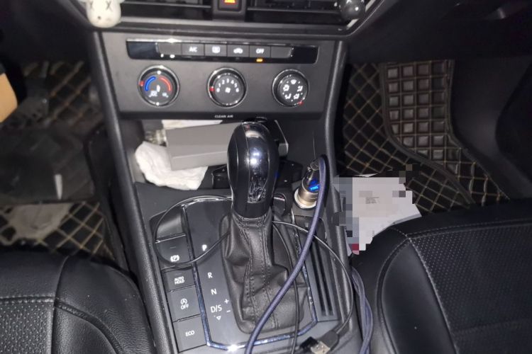 Used Volkswagen Lavida 2021 280TSI DSG Comfort Edition Gear Lever