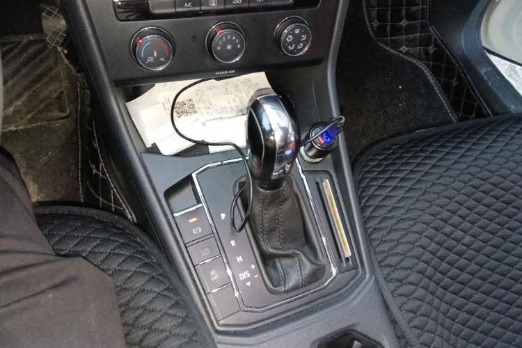 Used Volkswagen Lavida 2021 1.5L Automatic Comfort Edition Gear Lever