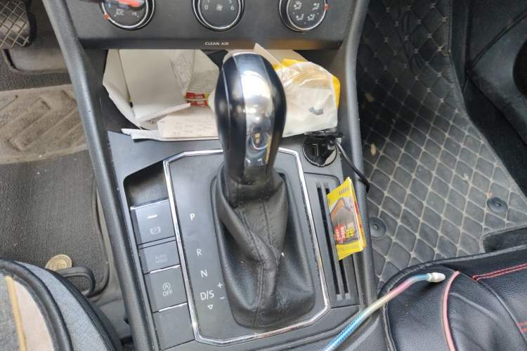 Used Volkswagen Lavida 2021 1.5L Automatic Comfort Edition Gear Lever