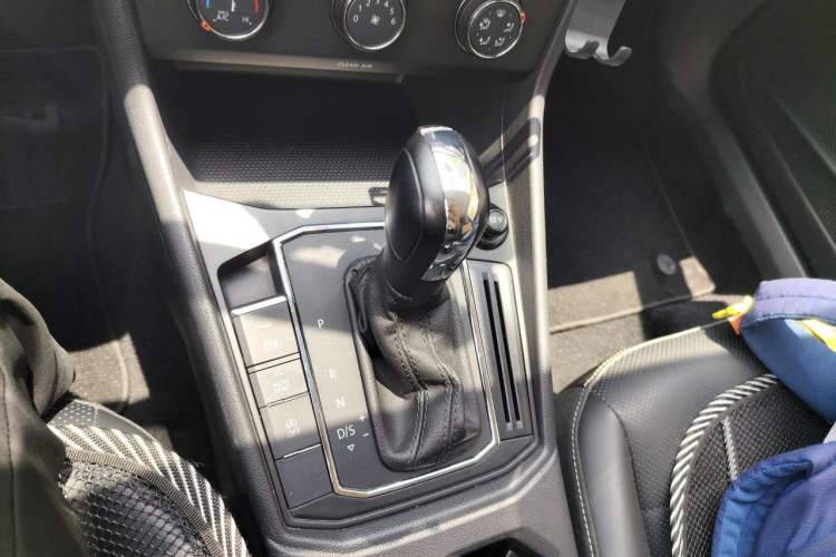 Used Volkswagen Lavida 2021 1.5L Automatic Comfort Edition Gear Lever