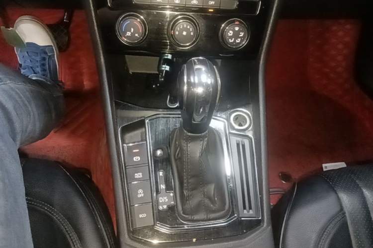 Used Volkswagen Lavida 2021 280TSI DSG Comfort Edition Gear Lever