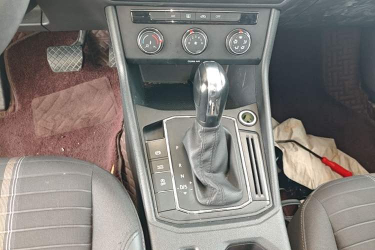 Used Volkswagen Lavida 2021 1.5L Automatic Vision Edition Gear Lever