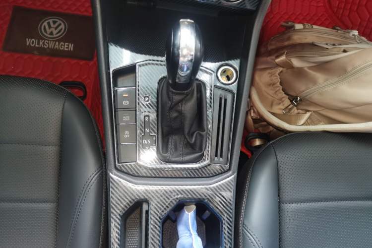 Used Volkswagen Lavida 2021 1.5L Automatic Comfort Edition Gear Lever
