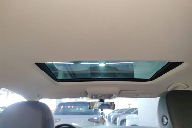 Used Volkswagen Lavida 2021 1.5L Automatic Comfort Edition Headliner