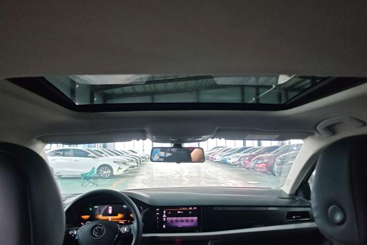 Used Volkswagen Lavida 2021 1.5L Automatic Comfort Edition Headliner