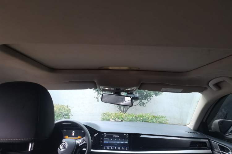 Used Volkswagen Lavida 2021 1.5L Automatic Comfort Edition Headliner