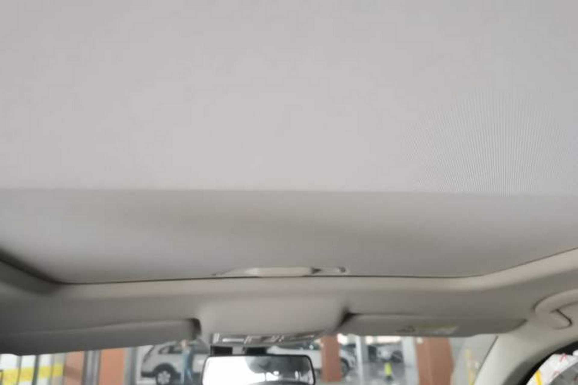 Used Volkswagen Lavida 2021 1.5L Automatic Comfort Edition Headliner