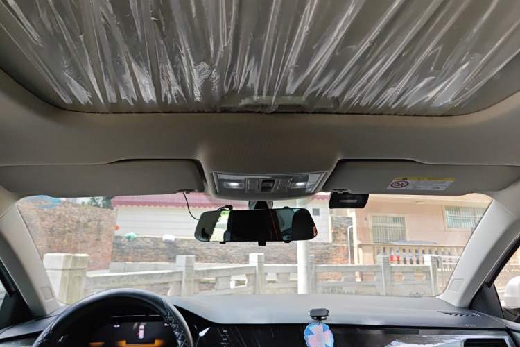 Used Volkswagen Lavida 2021 1.5L Automatic Comfort Edition Headliner