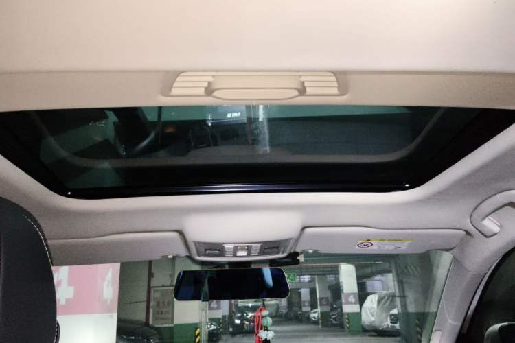 Used Volkswagen Lavida 2021 1.5L Automatic Comfort Edition Headliner