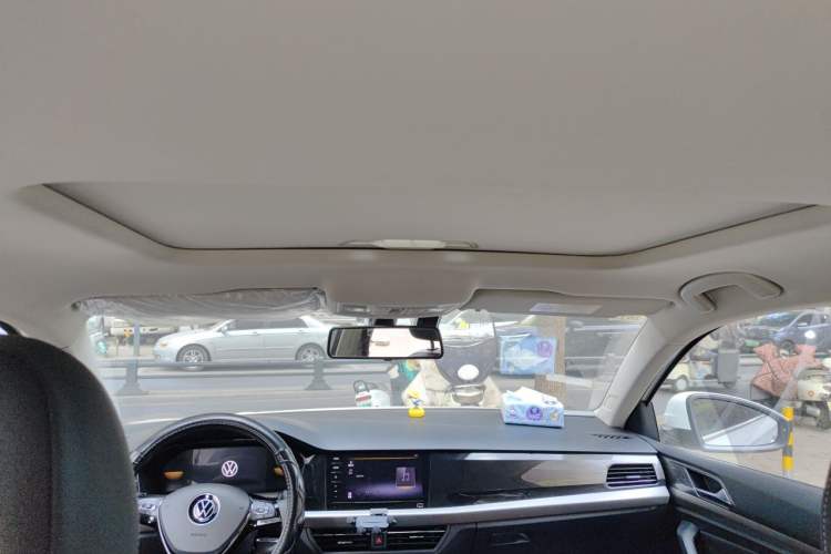 Used Volkswagen Lavida 2021 1.5L Automatic Vision Edition Headliner