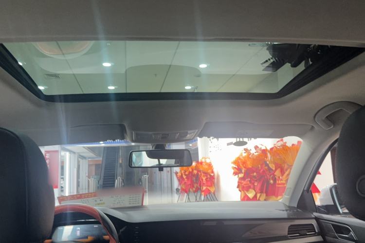Used Volkswagen Lavida 2021 1.5L Automatic Comfort Edition Headliner
