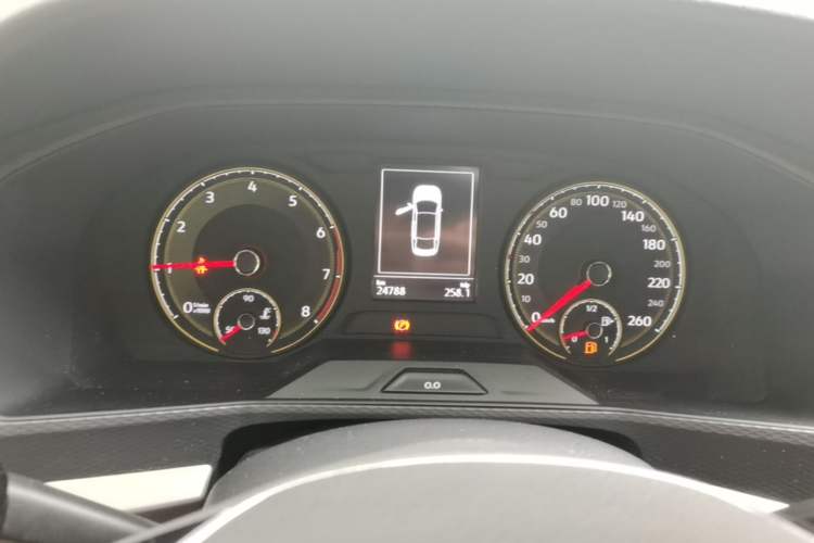 Used Volkswagen Lavida 2021 1.5L Automatic Fashion Edition Instrument Cluster
