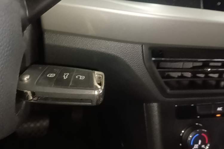 Used Volkswagen Lavida 2021 1.5L Automatic Comfort Edition Interior 1