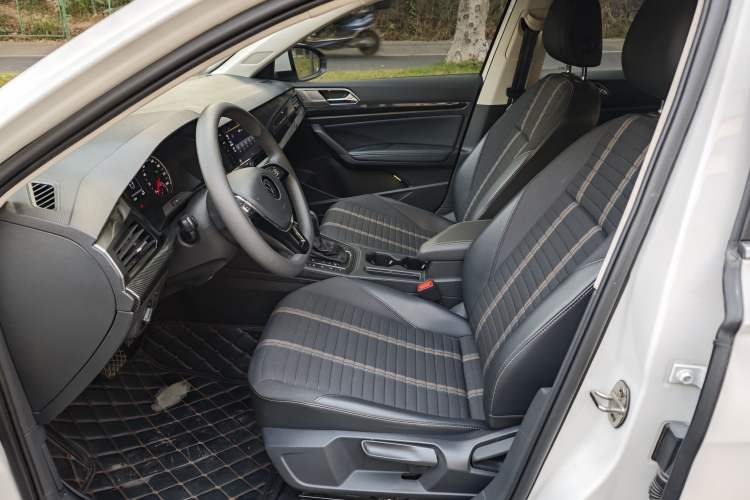 Used Volkswagen Lavida 2021 280TSI DSG Comfort Edition Interior 2