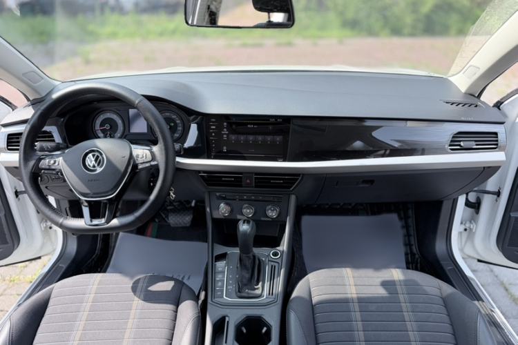 Used Volkswagen Lavida 2021 280TSI DSG Comfort Edition Interior 2