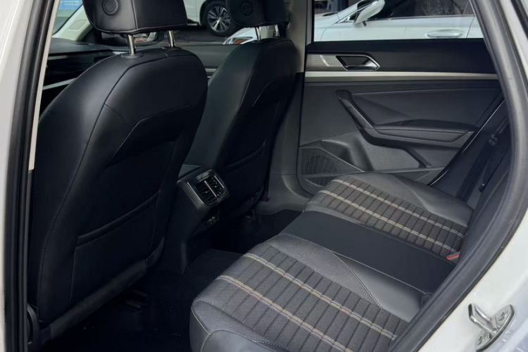 Used Volkswagen Lavida 2021 1.5L Automatic Vision Edition Interior 3