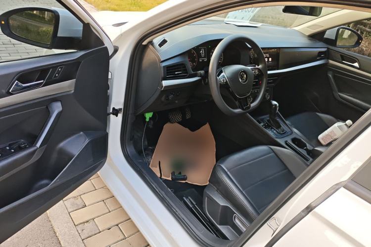 Used Volkswagen Lavida 2021 1.5L Automatic Fashion Edition Interior 3