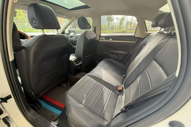 Used Volkswagen Lavida 2021 1.5L Automatic Comfort Edition Interior 3