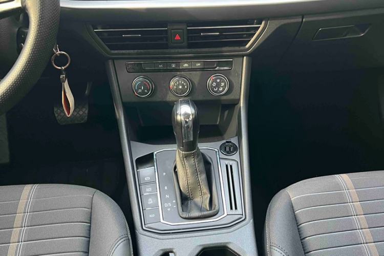 Used Volkswagen Lavida 2021 280TSI DSG Comfort Edition Interior 4