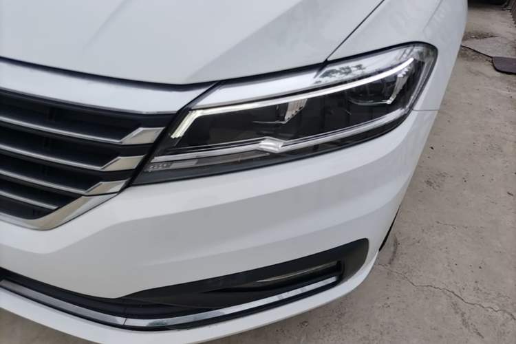 Used Volkswagen Lavida 2021 1.5L Automatic Comfort Edition Left Front Headlight