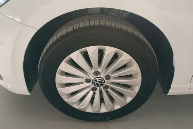 Used Volkswagen Lavida 2021 280TSI DSG Comfort Edition Left Front Wheel Hub