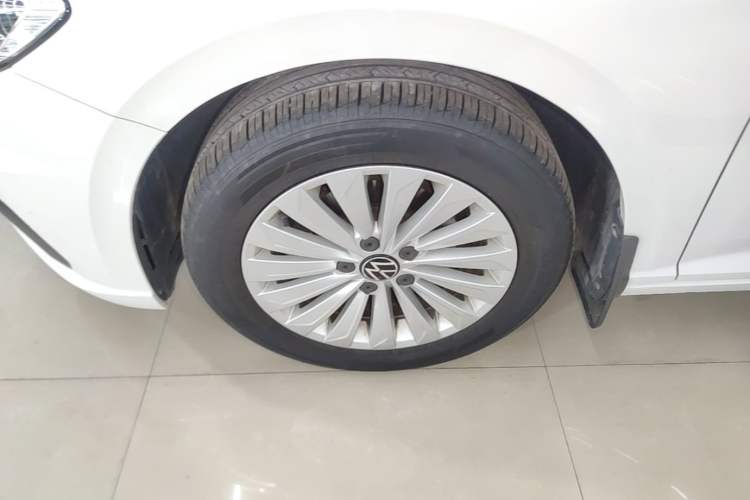 Used Volkswagen Lavida 2021 1.5L Automatic Comfort Edition Left Front Wheel Hub