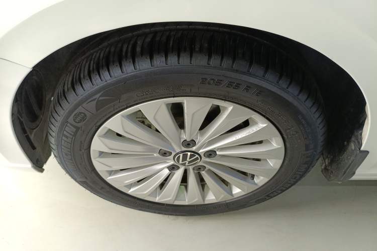 Used Volkswagen Lavida 2021 280TSI DSG Comfort Edition Left Front Wheel Hub