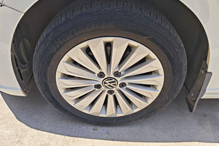 Used Volkswagen Lavida 2021 280TSI DSG Comfort Edition Left Front Wheel Hub
