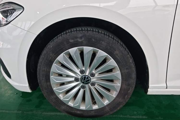 Used Volkswagen Lavida 2021 1.5L Automatic Comfort Edition Left Front Wheel Hub