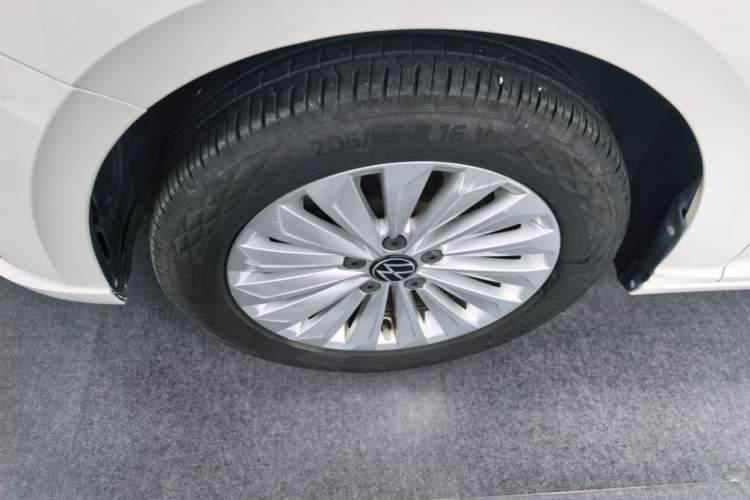Used Volkswagen Lavida 2021 280TSI DSG Comfort Edition Left Front Wheel Hub