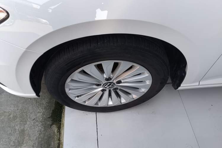 Used Volkswagen Lavida 2021 280TSI DSG Comfort Edition Left Front Wheel Hub