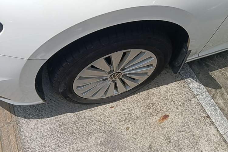 Used Volkswagen Lavida 2021 280TSI DSG Comfort Edition Left Front Wheel Hub