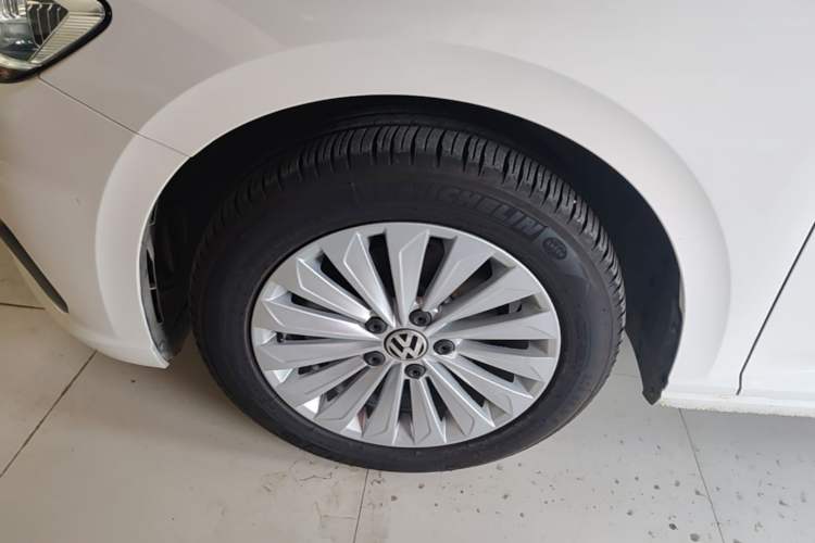 Used Volkswagen Lavida 2021 1.5L Automatic Comfort Edition Left Front Wheel Hub