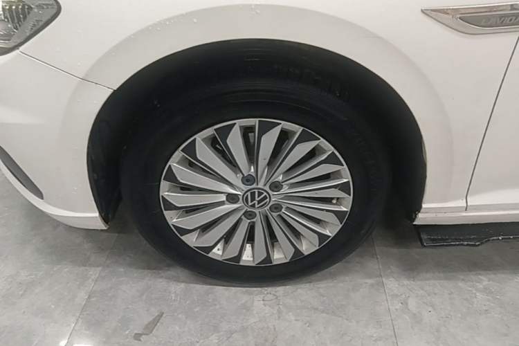 Used Volkswagen Lavida 2021 280TSI DSG Comfort Edition Left Front Wheel Hub