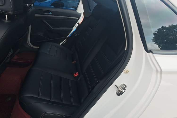 Used Volkswagen Lavida 2021 1.5L Automatic Fashion Edition Left Rear Seat