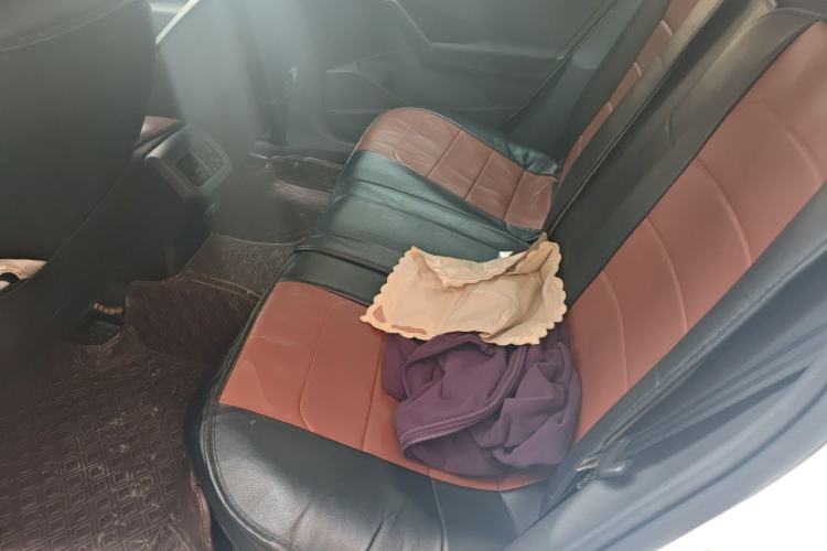 Used Volkswagen Lavida 2021 1.5L Automatic Fashion Edition Left Rear Seat