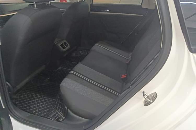 Used Volkswagen Lavida 2021 1.5L Automatic Fashion Edition Left Rear Seat