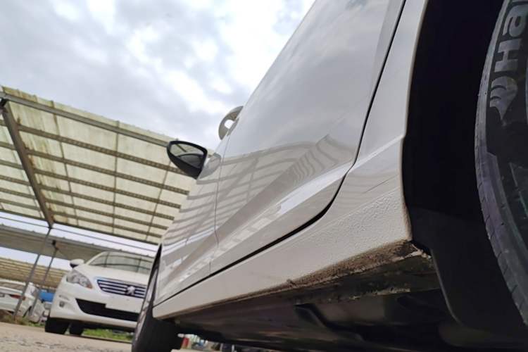 Used Volkswagen Lavida 2021 280TSI DSG Comfort Edition Left Side Sill