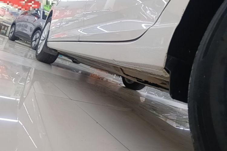Used Volkswagen Lavida 2021 1.5L Automatic Vision Edition Left Side Sill