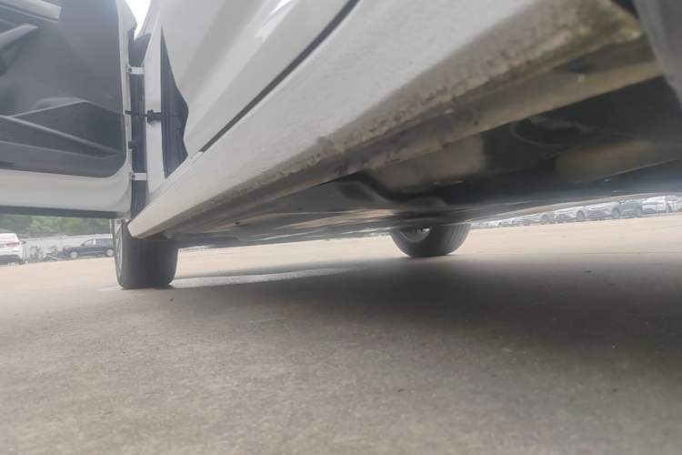 Used Volkswagen Lavida 2021 280TSI DSG Comfort Edition Left Side Sill