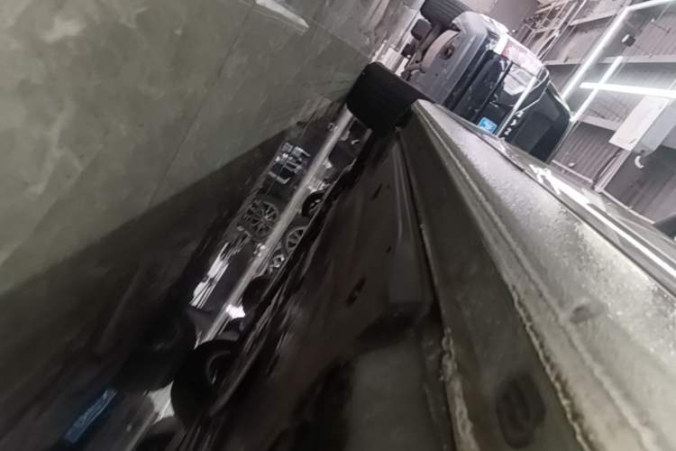 Used Volkswagen Lavida 2021 1.5L Automatic Comfort Edition Left Side Sill